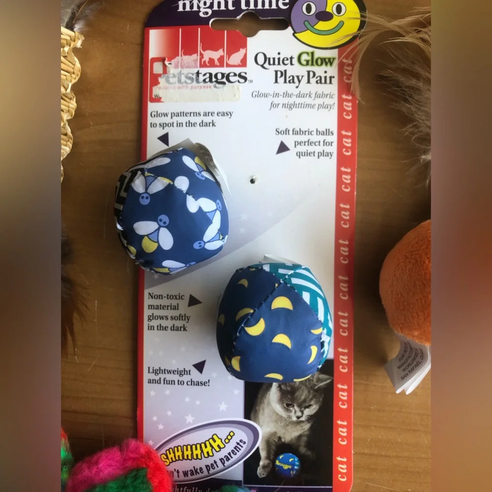 Assorted Multicolor Cat Toy Bundle - Quiet toys